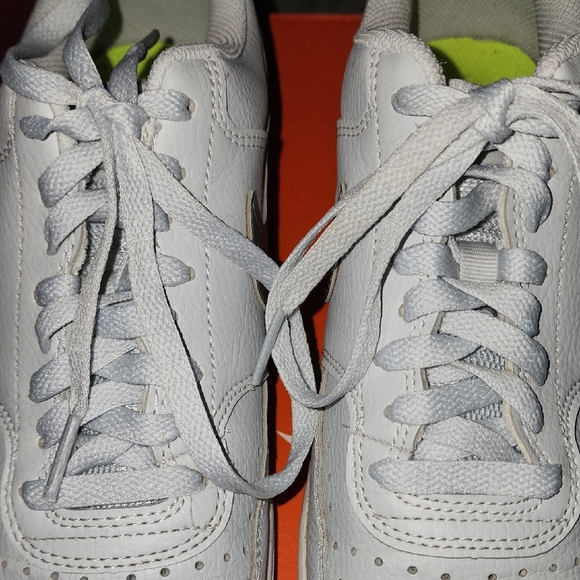 Nike Silver and White Athletic Shoes - Picture 9 of 11